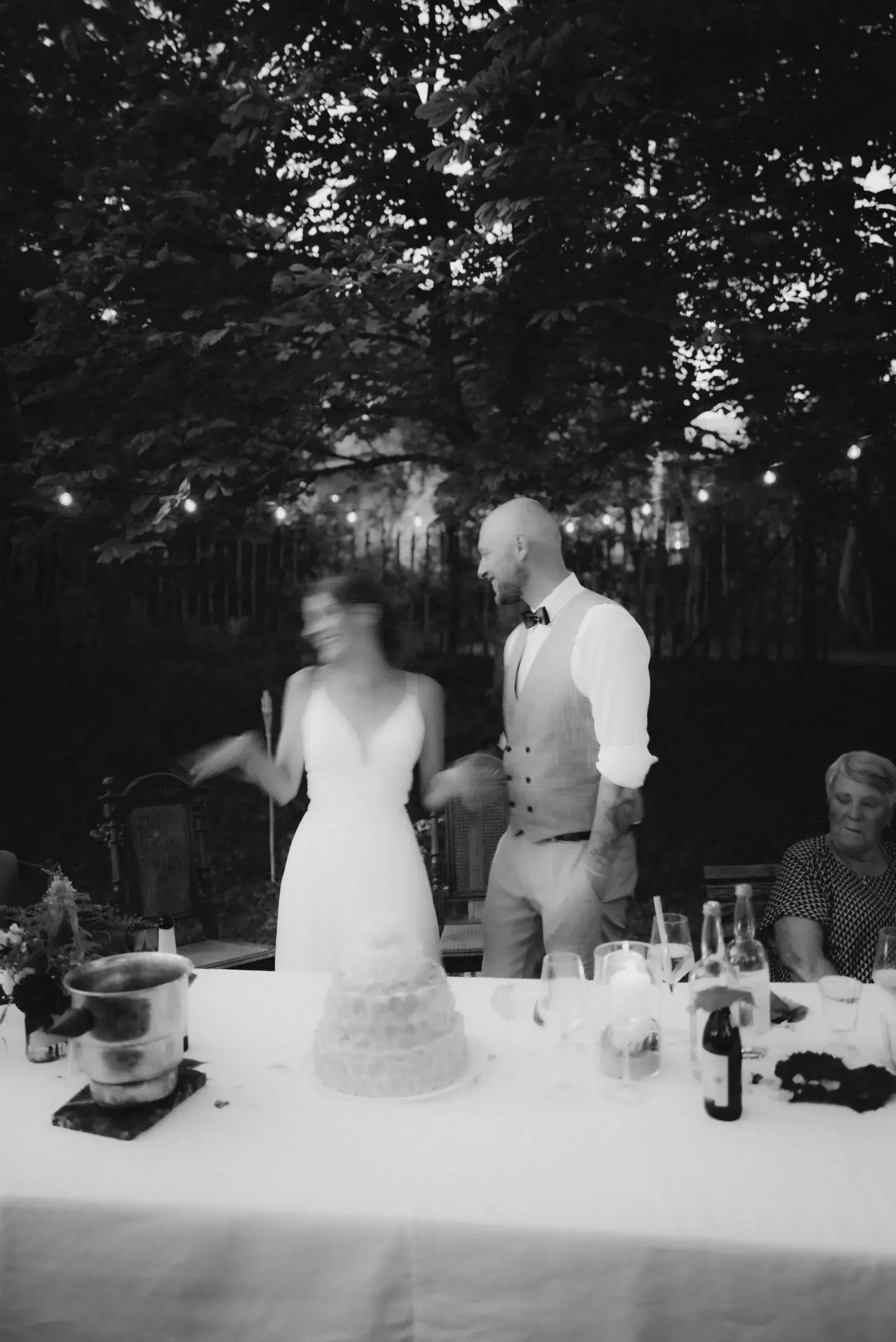 Authentischer Hochzeitsmoment, eingefangen von Cori Kasus