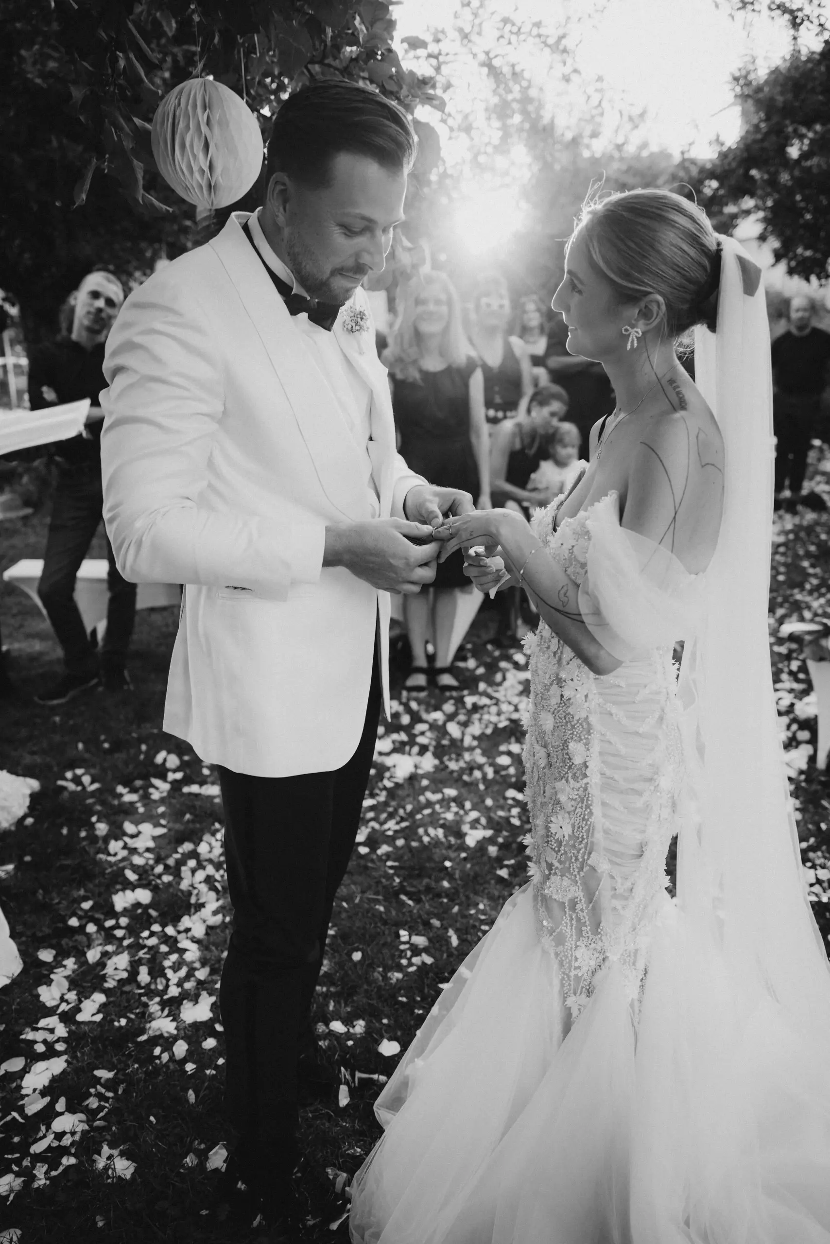 Authentischer Hochzeitsmoment, eingefangen von Cori Kasus